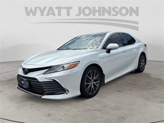 Used 2023 Toyota Camry XLE image 1