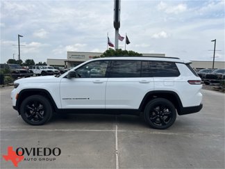New 2025 Jeep Grand Cherokee L Laredo image 1