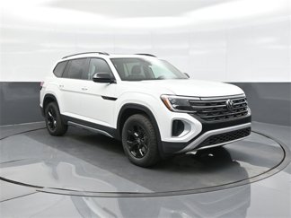 New 2025 Volkswagen Atlas Peak Edition SE image 1