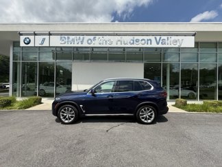 New 2026 BMW X5 xDrive40i w/ Premium Package image 1