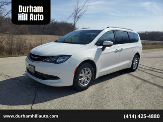 Used 2021 Chrysler Voyager Lxi image 1