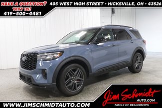 Used 2025 Ford Explorer ST-Line w/ ST-Line Street Pack image 1
