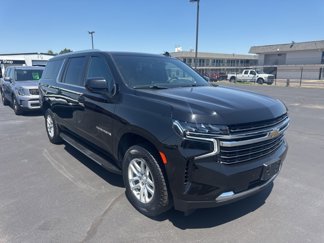 Used 2023 Chevrolet Suburban LT image 1