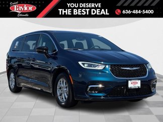 New 2025 Chrysler Pacifica Select image 1
