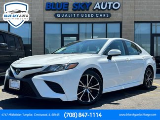 Used 2020 Toyota Camry SE image 1