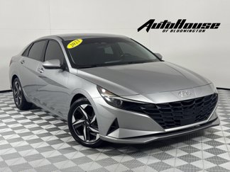 Used 2023 Hyundai Elantra SEL w/ Convenience Package image 1