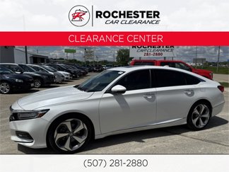 Used 2018 Honda Accord Touring image 1