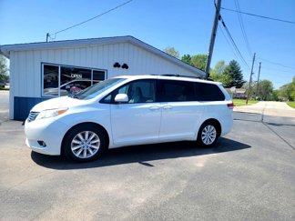 Used 2012 Toyota Sienna Limited image 1