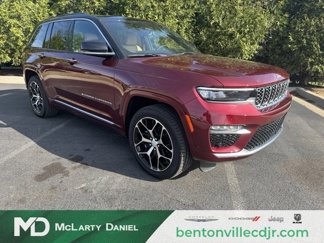 New 2025 Jeep Grand Cherokee Summit image 1