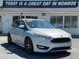 Used 2016 Ford Focus SE w/ SE Sport Package image 1
