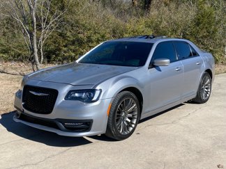 Used 2018 Chrysler 300 S w/ 300S Premium Group image 1