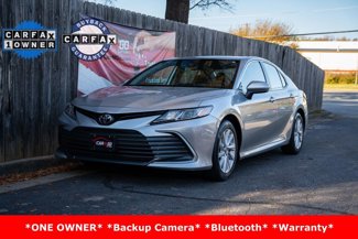 Used 2022 Toyota Camry LE image 1