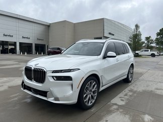 Used 2024 BMW X7 xDrive40i w/ Climate Comfort Package image 1