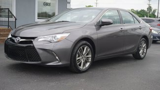 Used 2017 Toyota Camry SE image 1