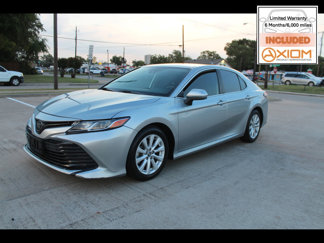 Used 2020 Toyota Camry LE image 1