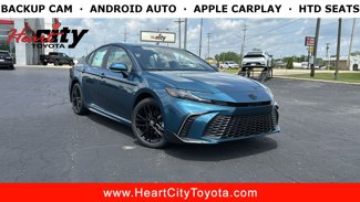 New 2025 Toyota Camry SE image 1