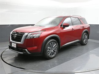 New 2025 Nissan Pathfinder SL w/ SL Premium Package image 1