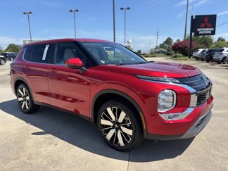 New 2025 Mitsubishi Outlander SE image 1