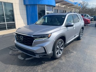 New 2025 Honda Pilot Touring image 1