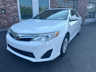 Used 2012 Toyota Camry LE image 1