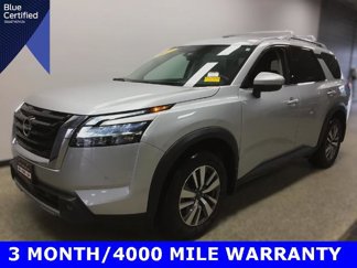 Used 2023 Nissan Pathfinder SL image 1