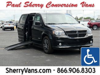 Used 2014 Dodge Grand Caravan SXT w/ UConnect Hands-Free Group image 1