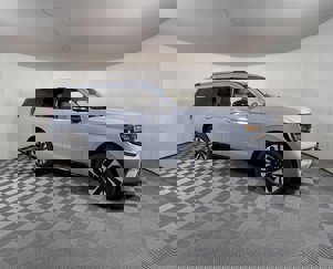 New 2025 Ford Expedition Platinum image 1