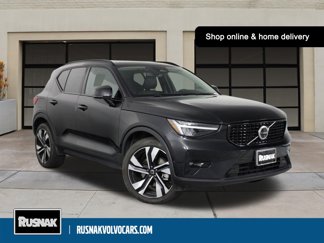 Certified 2025 Volvo XC40 B5 Plus video 1
