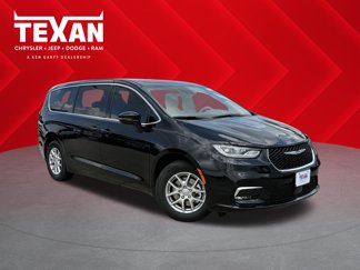 New 2025 Chrysler Pacifica Select image 1