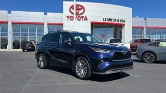 Certified 2022 Toyota Highlander Platinum image 1