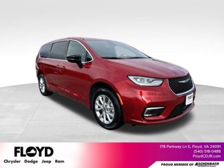 New 2025 Chrysler Pacifica Select image 1