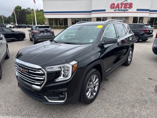 Used 2024 GMC Terrain SLT image 1