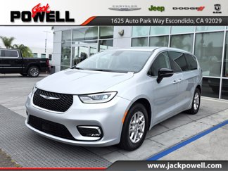 Certified 2024 Chrysler Pacifica Touring-L image 1