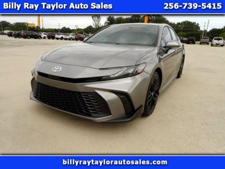 Used 2025 Toyota Camry SE image 1