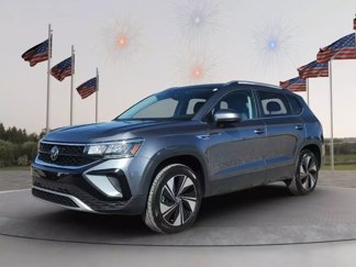 Used 2024 Volkswagen Taos SE image 1