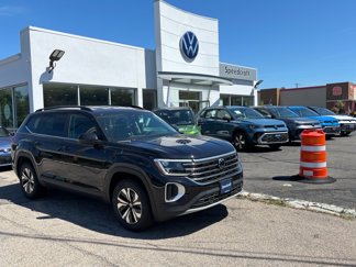 New 2025 Volkswagen Atlas SE image 1