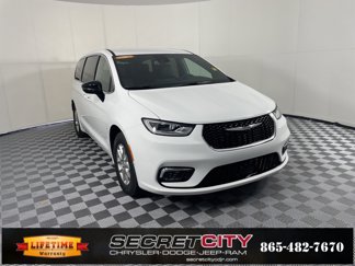 New 2025 Chrysler Pacifica Select image 1