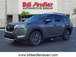New 2025 Nissan Pathfinder SL w/ SL Premium Package image 1