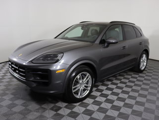 Used 2025 Porsche Cayenne image 1