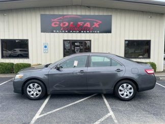 Used 2010 Toyota Camry LE image 1
