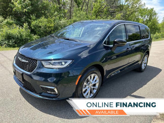Used 2024 Chrysler Pacifica Touring-L image 1