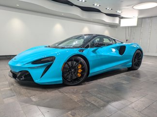 New 2025 McLaren Artura image 1