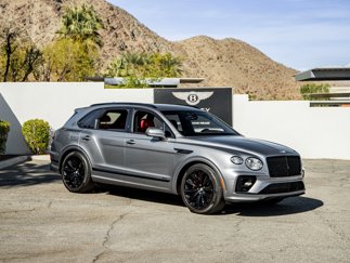 Used 2023 Bentley Bentayga image 1