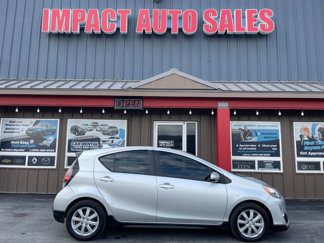 Used 2017 Toyota Prius C Two image 1