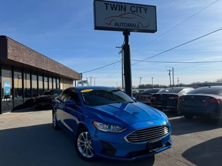 Used 2020 Ford Fusion SE image 1