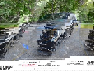 New 2025 GMC Sierra 1500 Elevation image 1