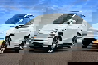 Used 2026 Tesla Model Y Long Range image 1