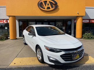 Used 2023 Chevrolet Malibu LS image 1
