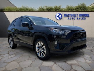Used 2021 Toyota RAV4 XLE Premium image 1