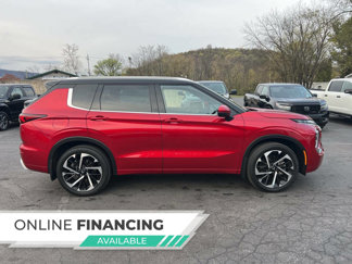 Used 2023 Mitsubishi Outlander SEL image 1